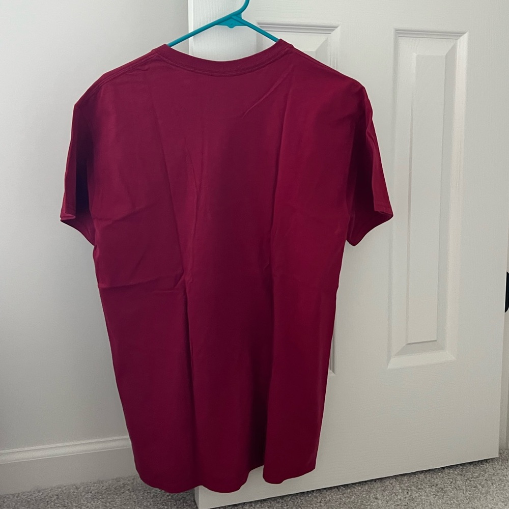 🔴GILDAN: Unisex M, red Temple University logo short sleeve t-shirt preowned🔴 - Picture 8 of 8